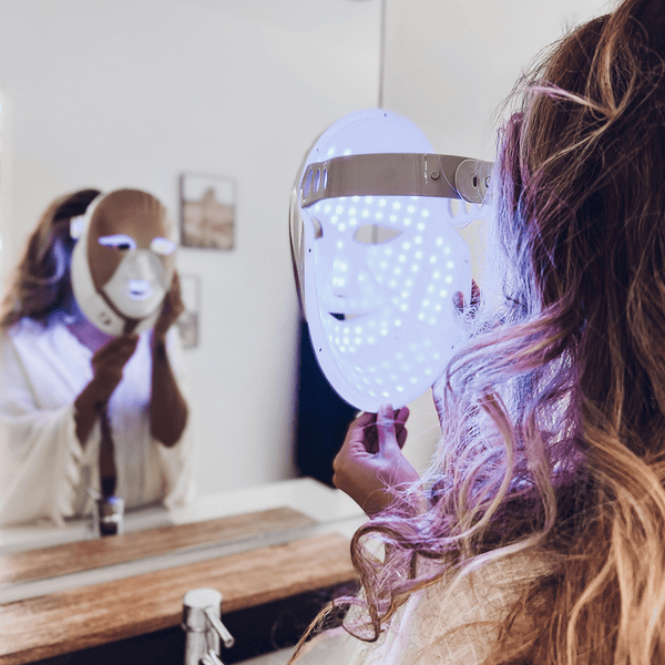 Buudy LED light therapy support